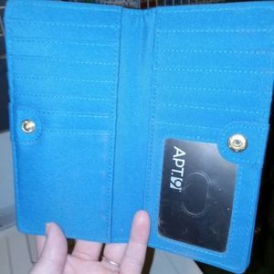 Apt 9 wallet